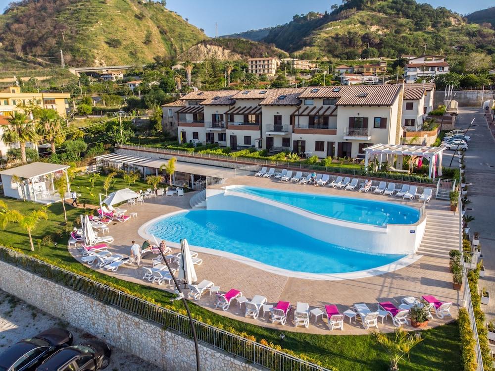 Sentido Michelizia Tropea Resort Exteriör bild