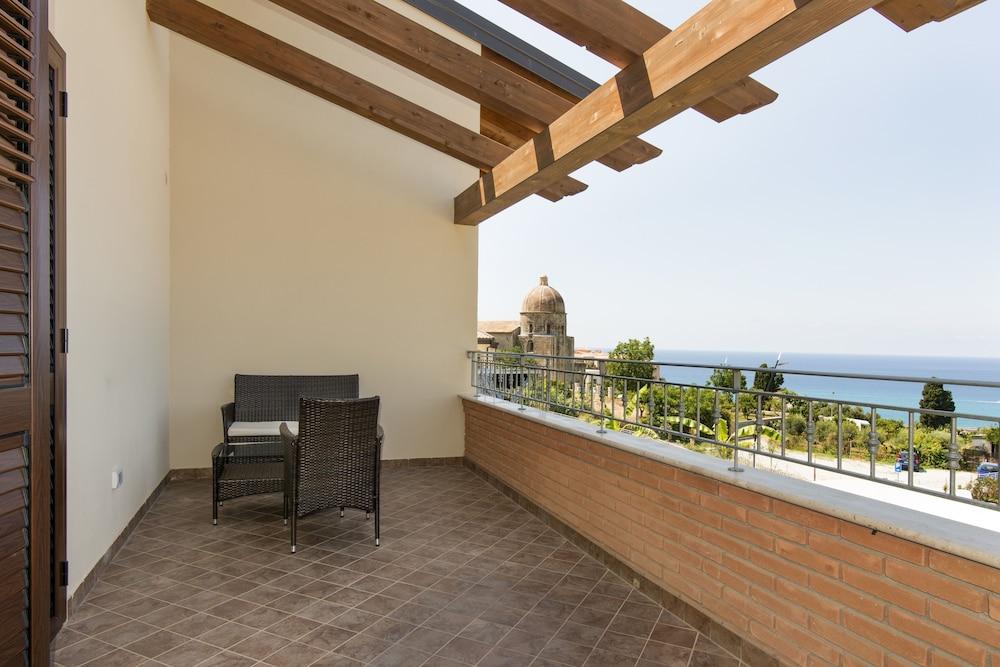 Sentido Michelizia Tropea Resort Exteriör bild