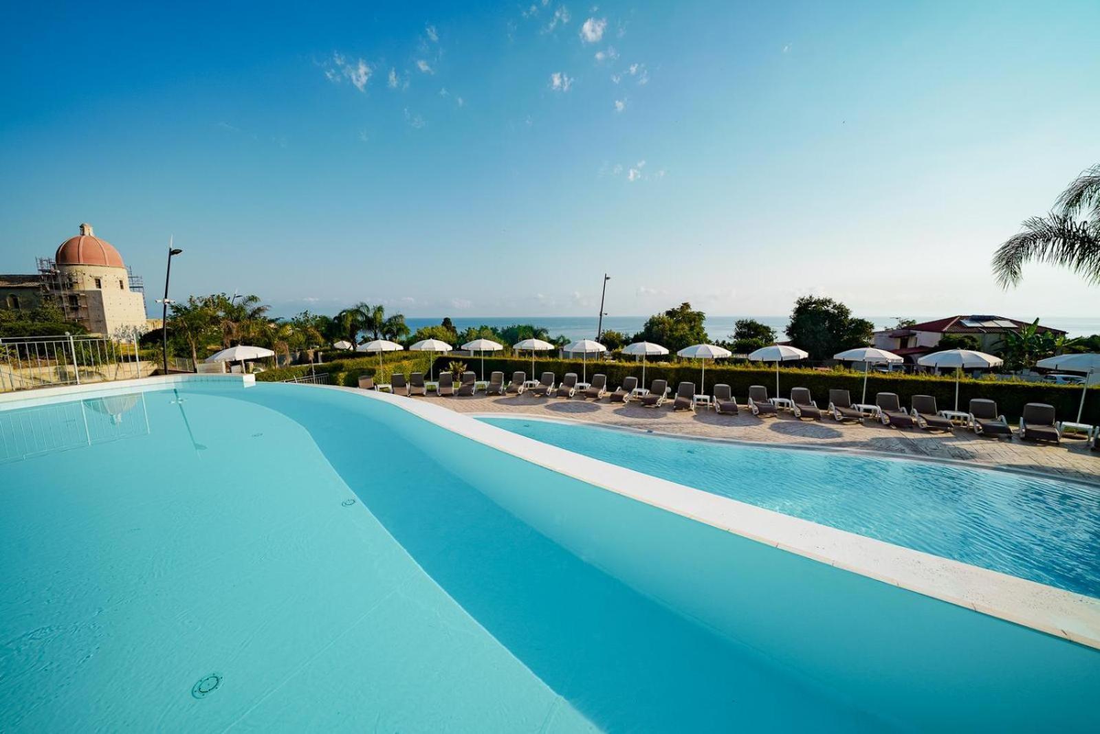 Sentido Michelizia Tropea Resort Exteriör bild