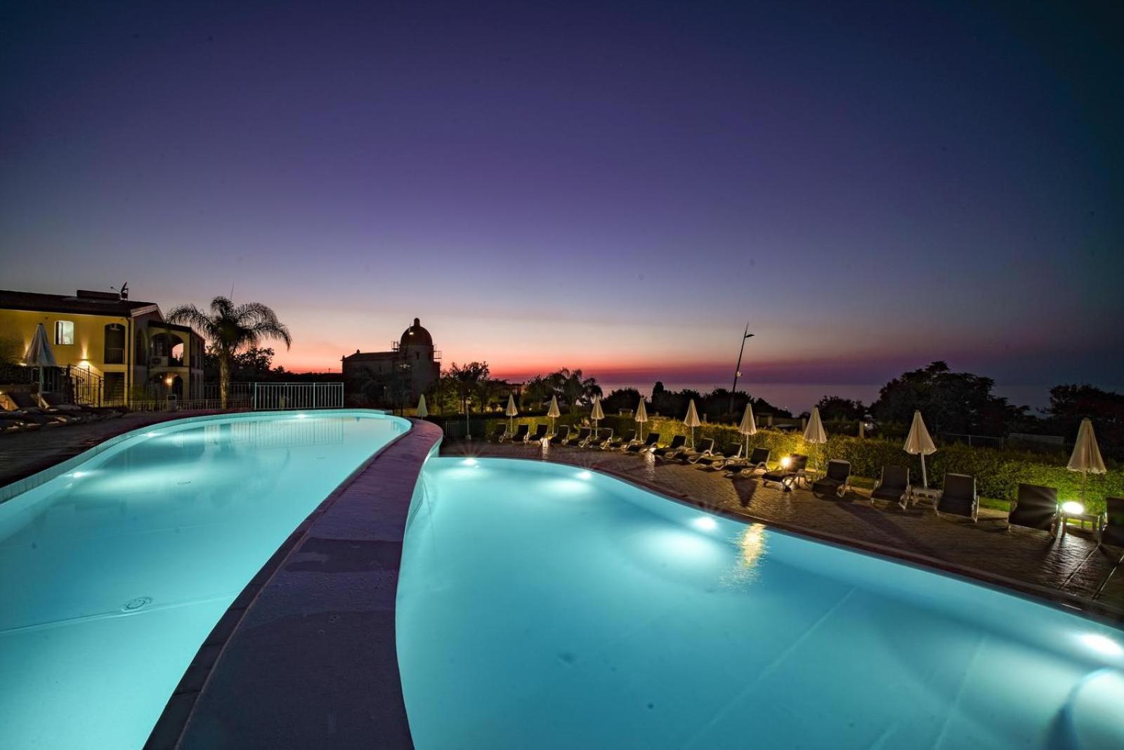 Sentido Michelizia Tropea Resort Exteriör bild